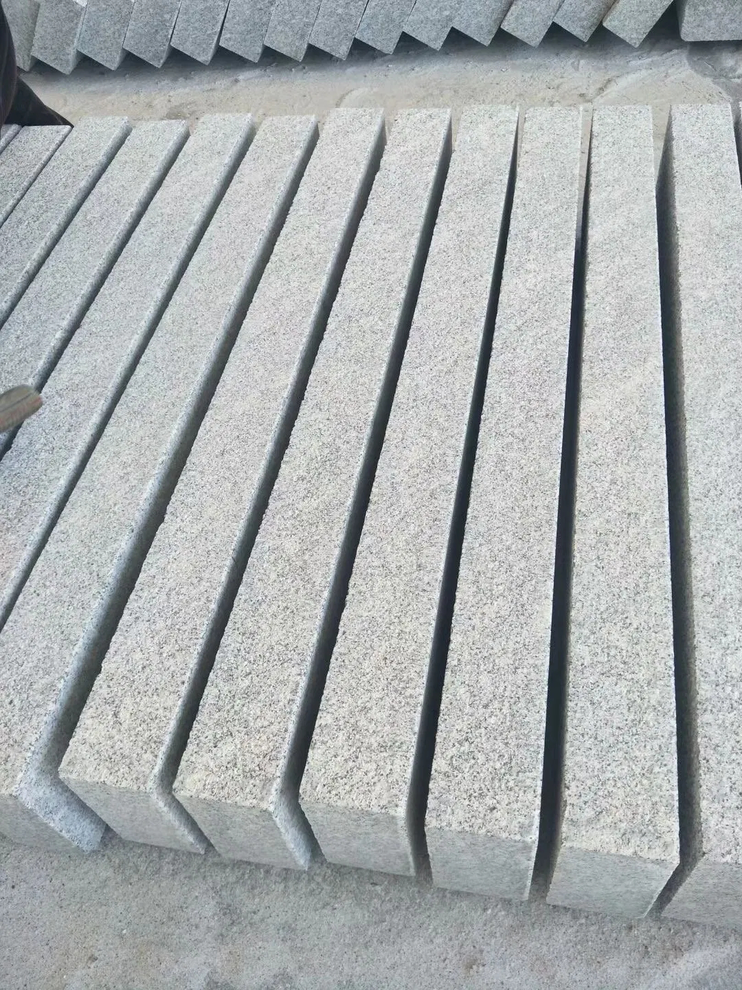 Flamed G603 Light Grey Granite Kerbstone for Outdoor Landscaping