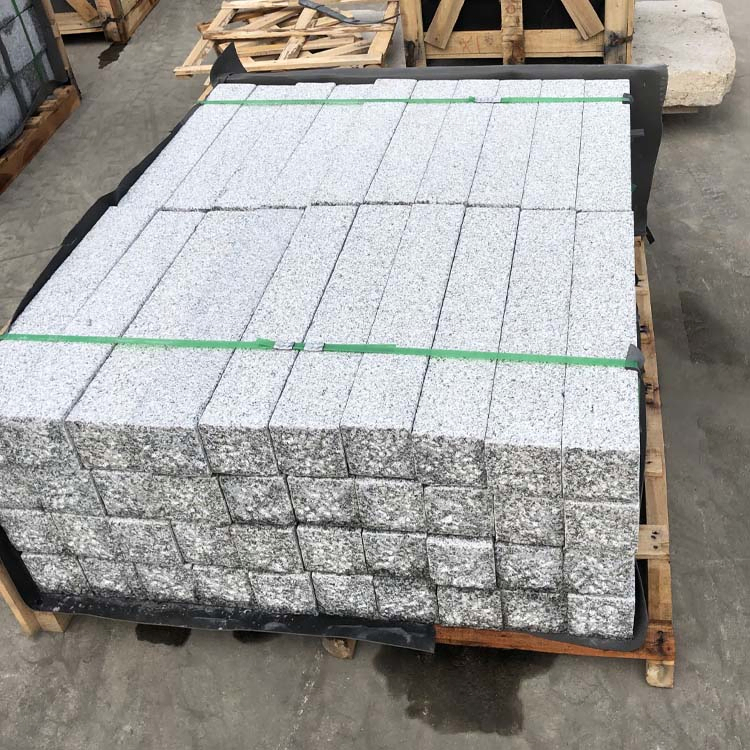 Natural Split Granite Stone Palisade for Backyard Fence and Outdoor Landscape
