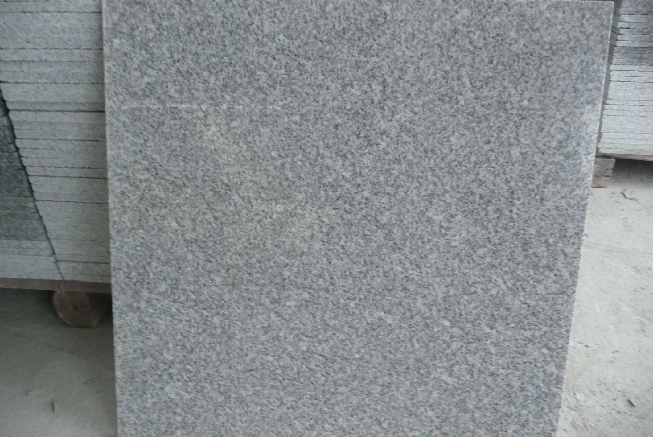 Natural Granite Tiles and Paving Stone for Indoor and Outdoor Projects