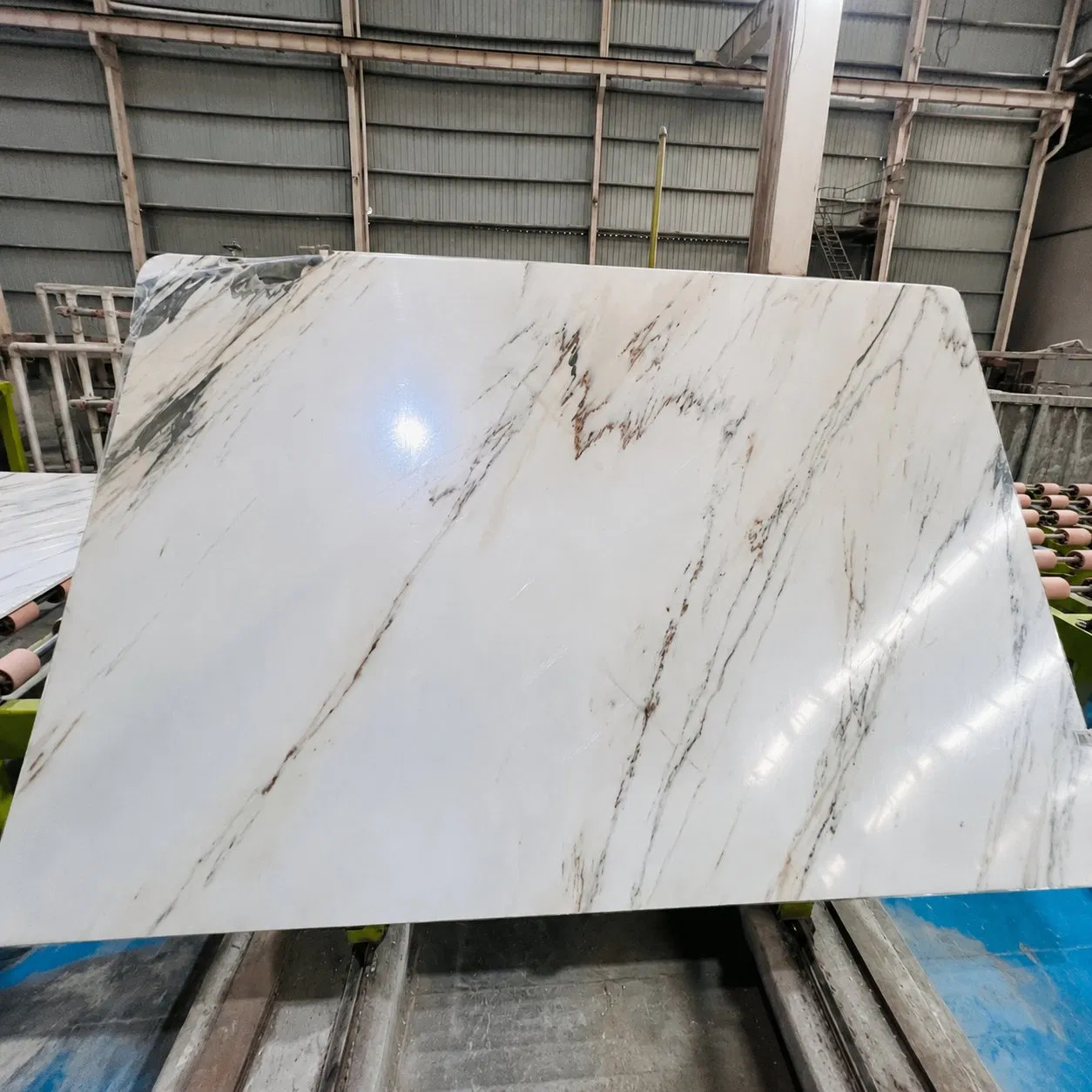 Chinese Calacatta Gold Marble for Villa Furniture and Interior Design
