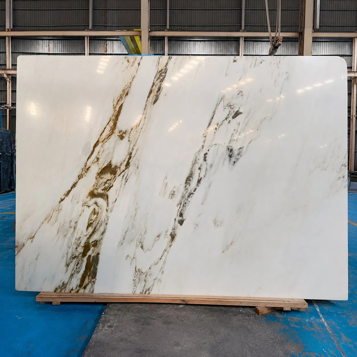 Chinese Calacatta Gold Marble for Villa Furniture and Interior Design