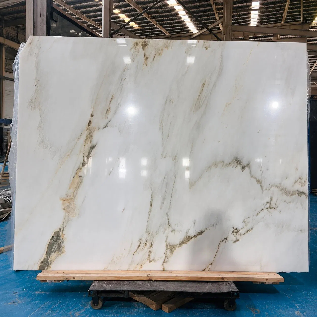 Chinese Calacatta Gold Marble for Villa Furniture and Interior Design
