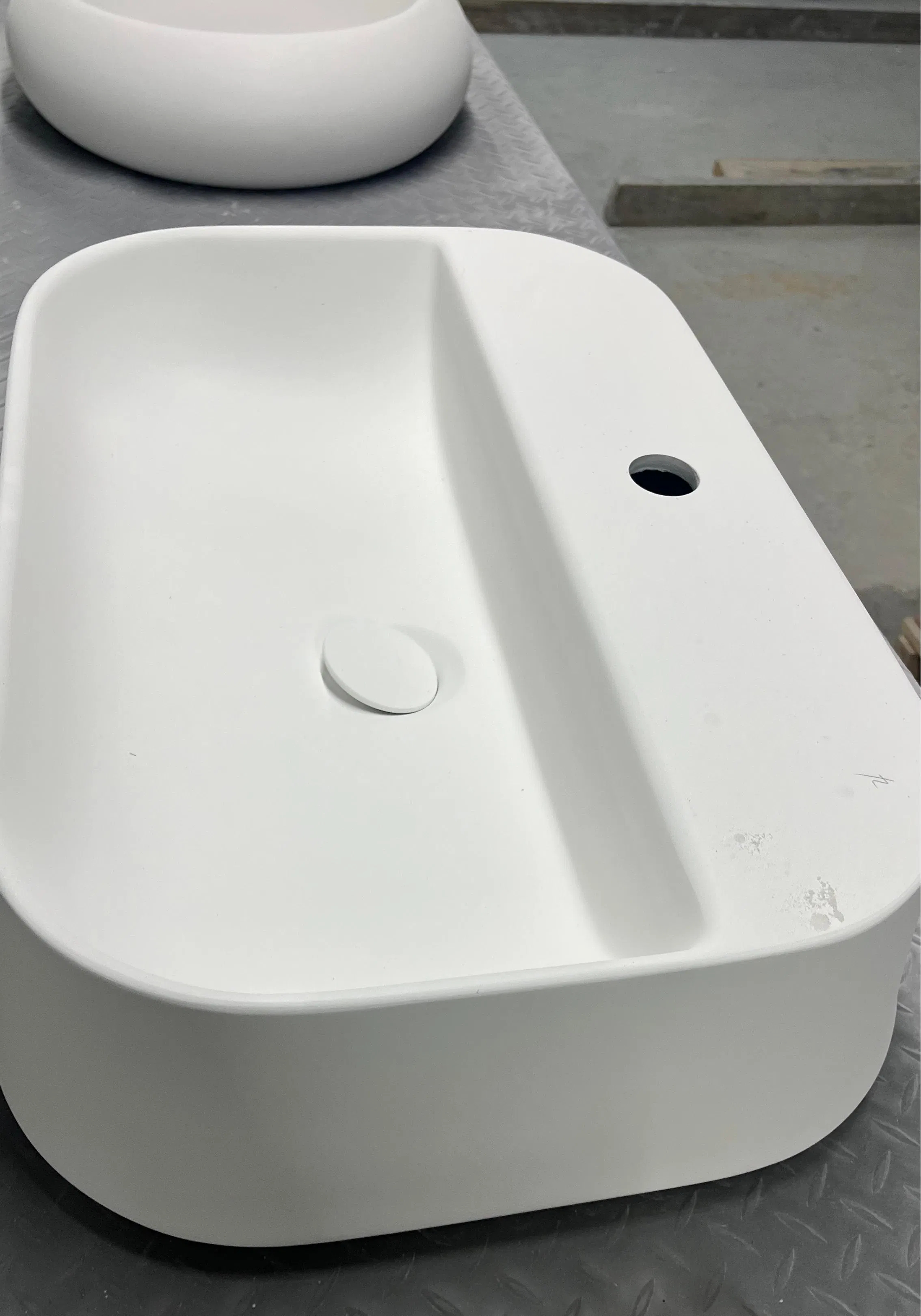White Artificial Stone Solid Surface Above Counter Wash Basin