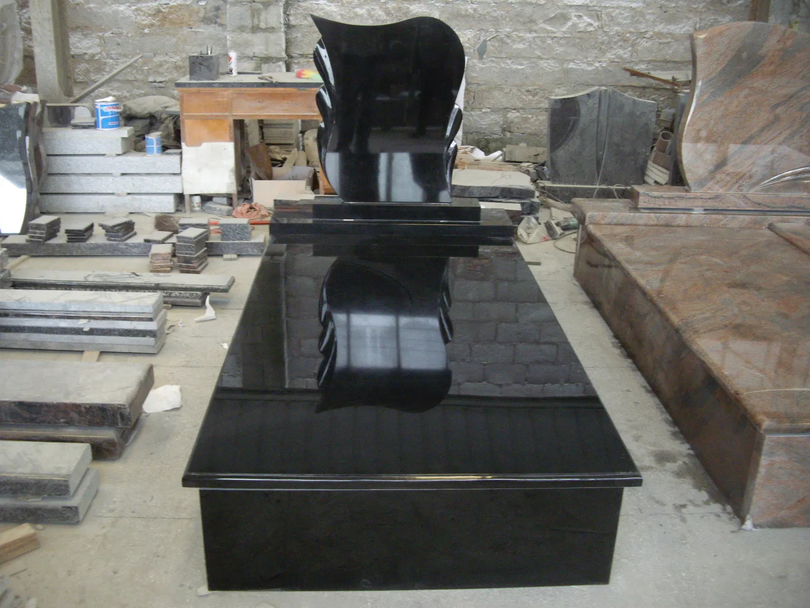 German Style Granite Full Grave Tombstone with Cover Slab